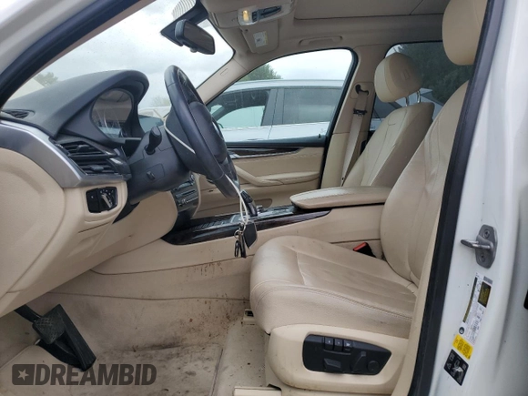 2015 BMW X5 xDrive35d z VIN 5UXKS4C59F0N08203, wystawiony jako Copart lot #54010775 z przebiegiem 99 425 mil mil oraz Szkoda całkowita • Salvage title. Historia ofert i sprzedaży dostępna na DreamBid. Obrazek 7.