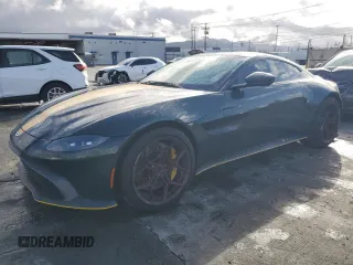 2020 Aston Martin Vantage z VIN SCFSMGAW4LGN03942, wystawiony jako Copart lot #49004855 z przebiegiem 42 583 mil mil oraz Szkody całkowita. Historia ofert i sprzedaży dostępna na DreamBid. Obrazek 1.