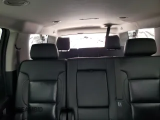 2020 Chevrolet Suburban LT z VIN 1GNSCHKCXLR151344, wystawiony jako Copart lot #47859995 z przebiegiem 232 988 mil mil oraz Szkoda całkowita • Salvage title. Historia ofert i sprzedaży dostępna na DreamBid. Obrazek 10.