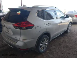 2017 Nissan Rogue S with VIN KNMAT2MT4HP550008, listed as a IAAI auction lot 41896542 with 127,757 mi miles. Bid and sale history available at carsss.com. Image 4.
