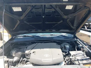 2006 Toyota Tacoma with VIN 5TELU42N26Z271569, listed as a IAAI auction lot 42671914 with 123,344 mi miles and . Bid and sale history available at DreamBid. Image 10.