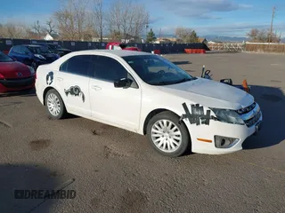 2010 Ford Fusion Hybrid with VIN 3FADP0L30AR258089, listed as a IAAI auction lot 41336018 with 196,607 mi miles. Bid and sale history available at carsss.com. Image 1.