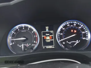 2016 Toyota Highlander XLE z VIN 5TDKKRFH7GS176099, wystawiony jako IAAI lot #42351219 z przebiegiem 104 986 mil mil oraz . Historia ofert i sprzedaży dostępna na DreamBid. Obrazek 7.