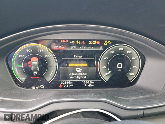 2023 Audi Q5 S line Premium Plus with VIN WA1E2AFY3P2053545, listed as a Copart auction lot 43109325 with 32,686 mi miles and Salvage title. Bid and sale history available at DreamBid. Image 9.