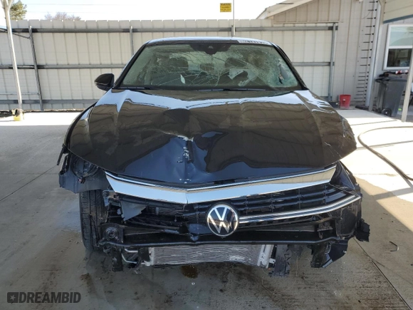 2024 Volkswagen Jetta SE with VIN 3VWEM7BU0RM091930, listed as a Copart auction lot 52137815 with 0 mi miles and Non Repairable. Bid and sale history available at carsss.com. Image 5.