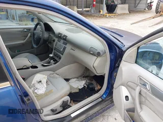 2005 Mercedes-Benz C 230 Kompressor с VIN WDBRF40J95F612156, выставлен на аукционе IAAI как лот 41722349 с пробегом 136 109 миль миль и . История ставок и продаж доступна на DreamBid. Изображение 5.