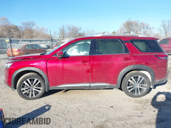 2024 Nissan Pathfinder Platinum z VIN 5N1DR3DJ1RC205331, wystawiony jako IAAI lot #41460658 z przebiegiem 22 980 mil mil oraz . Historia ofert i sprzedaży dostępna na DreamBid. Obrazek 14.