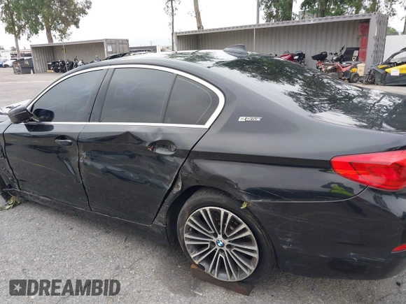 2019 BMW 5 Series 530e с VIN WBAJA9C56KB399028, выставлен на аукционе IAAI как лот 42068202 с пробегом 124 068 миль миль и . История ставок и продаж доступна на DreamBid. Изображение 17.