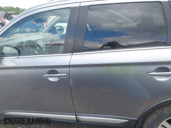 2017 Mitsubishi Outlander SE with VIN JA4AD3A35HZ057699, listed as a IAAI auction lot 42337414 with 85,950 mi miles and . Bid and sale history available at DreamBid. Image 15.