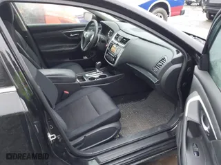 2018 Nissan Altima 2.5 S with VIN 1N4AL3AP4JC123508, listed as a IAAI auction lot 41156335 with 199,924 mi miles. Bid and sale history available at carsss.com. Image 5.