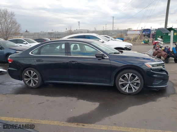 2021 Volkswagen Passat 2.0T SE with VIN 1VWSA7A32MC012952, listed as a IAAI auction lot 41370840 with 71,141 mi miles. Bid and sale history available at carsss.com. Image 13.