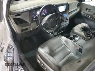 2017 Toyota Sienna XLE Auto Access Seat с VIN 5TDYZ3DC2HS790649, выставлен на аукционе Copart как лот 63424735 с пробегом 193 379 миль миль и Списание • Salvage title. История ставок и продаж доступна на DreamBid. Изображение 8.