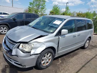 2012 Chrysler Town & Country Touring z VIN 2C4RC1BG8CR107225, wystawiony jako IAAI lot #42092759 z przebiegiem 132 797 mil mil oraz . Historia ofert i sprzedaży dostępna na DreamBid. Obrazek 14.