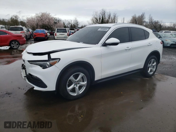 2018 Alfa Romeo Stelvio z VIN ZASFAKAN9J7B88322, wystawiony jako Copart lot #48808605 z przebiegiem 87 096 mil mil oraz Szkody całkowita. Historia ofert i sprzedaży dostępna na DreamBid. Obrazek 1.