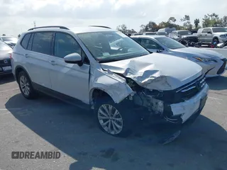 2019 Volkswagen Tiguan S z VIN 3VV1B7AX0KM062437, wystawiony jako IAAI lot #41906720 z przebiegiem 45 157 mil mil oraz . Historia ofert i sprzedaży dostępna na DreamBid. Obrazek 1.