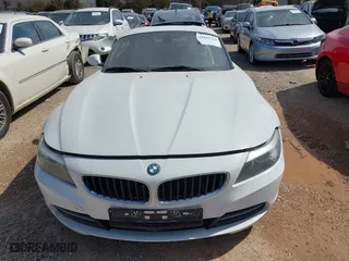 2011 BMW Z4 sDrive30i with VIN WBALM5C55BE380154, listed as a IAAI auction lot 41815724 with 118,062 mi miles. Bid and sale history available at carsss.com. Image 13.