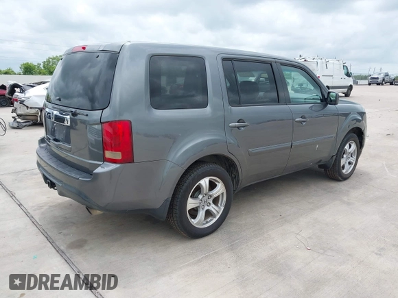 2013 Honda Pilot EX-L with VIN 5FNYF3H51DB002883, listed as a IAAI auction lot 42145649 with 223,901 mi miles. Bid and sale history available at carsss.com. Image 4.