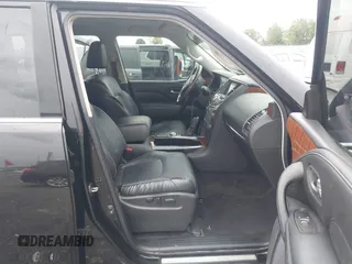 2019 Infiniti QX80 Luxe z VIN JN8AZ2NE9K9232450, wystawiony jako IAAI lot #42171227 z przebiegiem 98 279 mil mil oraz . Historia ofert i sprzedaży dostępna na DreamBid. Obrazek 5.