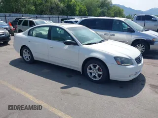 2006 Nissan Altima SE z VIN 1N4BL11D76N458904, wystawiony jako IAAI lot #42421934 z przebiegiem 152 604 mil mil oraz . Historia ofert i sprzedaży dostępna na DreamBid. Obrazek 1.
