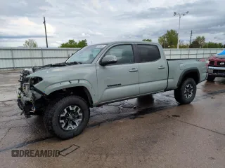 2023 Toyota Tacoma SR5 z VIN 3TMDZ5BN6PM145175, wystawiony jako Copart lot #55974225 z przebiegiem 44 381 mil mil oraz Szkoda całkowita • Salvage title. Historia ofert i sprzedaży dostępna na DreamBid. Obrazek 1.