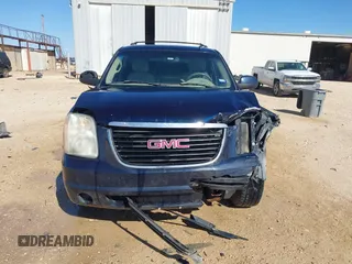 2008 GMC Yukon SLE w/3SA with VIN 1GKFC13C48J115787, listed as a IAAI auction lot 41825682 with 263,533 mi miles. Bid and sale history available at carsss.com. Image 12.
