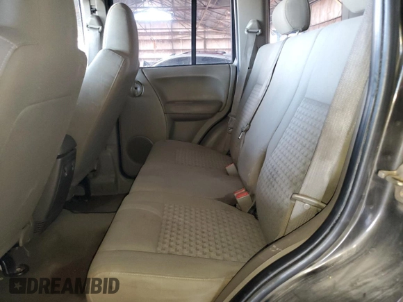 2005 Jeep Liberty Sport with VIN 1J4GK48K45W664323, listed as a Copart auction lot 53851855 with 323,695 mi miles and Salvage Title. Bid and sale history available at DreamBid. Image 10.