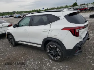 2024 Kia Seltos SX z VIN KNDETCA76R7508066, wystawiony jako Copart lot #54522955 z przebiegiem 37 301 mil mil oraz Szkody całkowita. Historia ofert i sprzedaży dostępna na DreamBid. Obrazek 2.