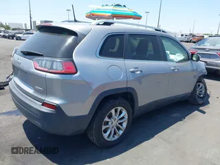 2019 Jeep Cherokee Latitude z VIN 1C4PJLCB8KD241701, wystawiony jako IAAI lot #42407536 z przebiegiem 59 006 mil mil oraz . Historia ofert i sprzedaży dostępna na DreamBid. Obrazek 4.
