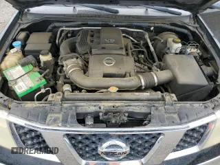 2008 Nissan Frontier SE z VIN 1N6AD07U28C442383, wystawiony jako Copart lot #52042495 z przebiegiem 137 155 mil mil oraz Szkoda całkowita • Salvage title. Historia ofert i sprzedaży dostępna na DreamBid. Obrazek 13.