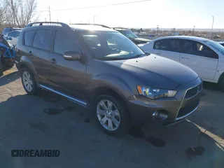 2011 Mitsubishi Outlander SE z VIN JA4AS3AW2BU034241, wystawiony jako IAAI lot #41458396 z przebiegiem 100 024 mil mil oraz . Historia ofert i sprzedaży dostępna na DreamBid. Obrazek 1.