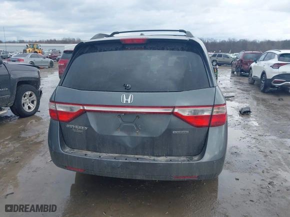 2011 Honda Odyssey Touring with VIN 5FNRL5H95BB007514, listed as a IAAI auction lot 41402516 with 281,032 mi miles. Bid and sale history available at carsss.com. Image 17.