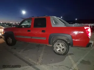 2005 Chevrolet Avalanche Z71 with VIN 3GNEK12Z75G119675, listed as a Copart auction lot 86868194 with 188,209 mi miles and Salvage Title. Bid and sale history available at carsss.com. Image 2.