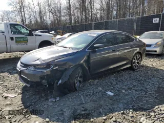 2016 Chrysler 200 C with VIN 1C3CCCEG2GN174911, listed as a Copart auction lot 46882995 with 113,897 mi miles and Salvage Title. Bid and sale history available at carsss.com. Image 1.