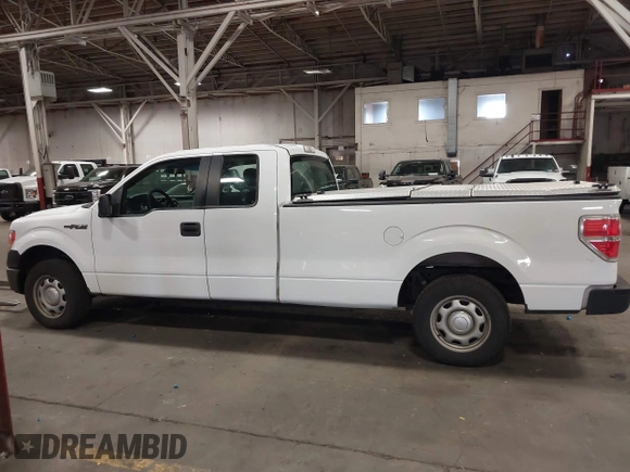 2014 Ford F-150 XL z VIN 1FTFX1CF5EKG53334, wystawiony jako IAAI lot #42278412 z przebiegiem 172 450 mil mil oraz . Historia ofert i sprzedaży dostępna na DreamBid. Obrazek 15.