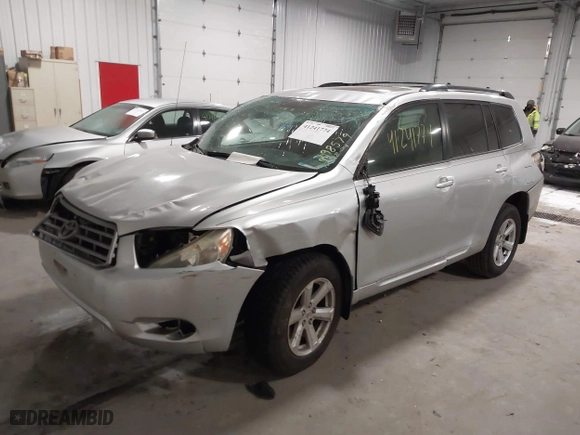 2009 Toyota Highlander with VIN JTEES41A292136643, listed as a IAAI auction lot 41241774 with 165,970 mi miles. Bid and sale history available at carsss.com. Image 2.