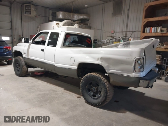 2001 Dodge 2500 with VIN 1B7KF23701J537958, listed as a IAAI auction lot 40478428 with 227,209 mi miles and . Bid and sale history available at DreamBid. Image 3.