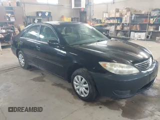 2006 Toyota Camry STD with VIN 4T1BE32K26U654893, listed as a IAAI auction lot 42068340 with 1 mi miles. Bid and sale history available at carsss.com. Image 1.