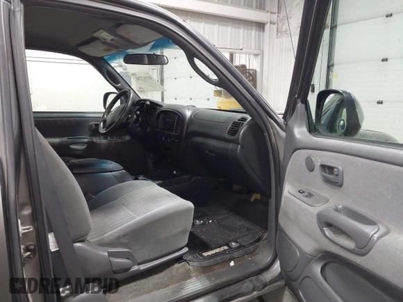 2003 Toyota Tundra SR5 with VIN 5TBRT34113S435509, listed as a IAAI auction lot 41997756 with 203,219 mi miles and . Bid and sale history available at carsss.com. Image 5.