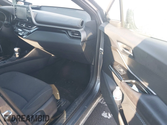 2019 Toyota C-HR XLE with VIN NMTKHMBX3KR088298, listed as a IAAI auction lot 41411204 with 52,790 mi miles. Bid and sale history available at carsss.com. Image 5.