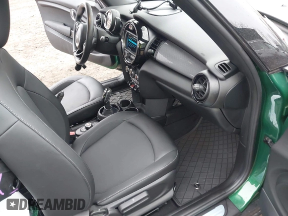 2021 MINI Hardtop Cooper with VIN WMWXR3C09M2N45834, listed as a IAAI auction lot 41892670 with 10,512 mi miles and . Bid and sale history available at DreamBid. Image 5.