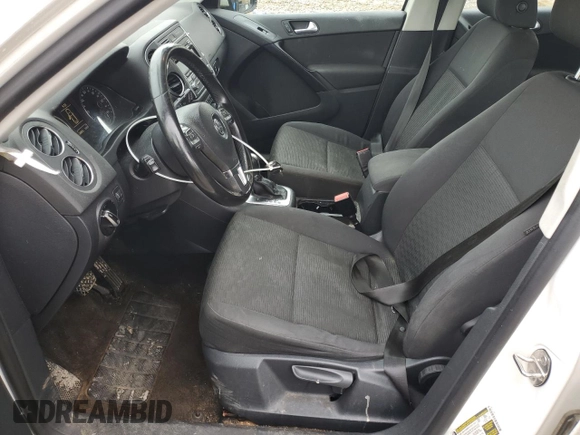 2013 Volkswagen Tiguan S with VIN WVGAV3AX2DW620818, listed as a Copart auction lot 53974985 with 135,075 mi miles and Salvage title. Bid and sale history available at DreamBid. Image 7.