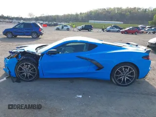 2023 Chevrolet Corvette 2LT z VIN 1G1YB2D41P5135323, wystawiony jako IAAI lot #41914578 z przebiegiem 4 957 mil mil oraz . Historia ofert i sprzedaży dostępna na DreamBid. Obrazek 14.