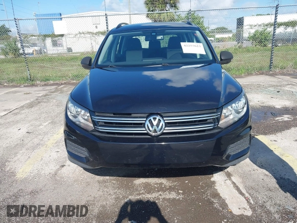 2016 Volkswagen Tiguan SEL with VIN WVGAV7AX2GW032915, listed as a IAAI auction lot 42257623 with 133,832 mi miles and . Bid and sale history available at DreamBid. Image 6.