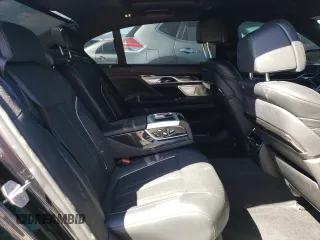 2020 BMW 7 Series 750i xDrive with VIN WBA7U2C01LGM26654, listed as a Copart auction lot 49237255 with 37,136 mi miles and Salvage Title. Bid and sale history available at carsss.com. Image 10.