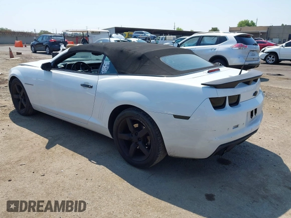 2011 Chevrolet Camaro 1LT z VIN 2G1FB3DDXB9197294, wystawiony jako IAAI lot #42715421 z przebiegiem 100 981 mil mil oraz . Historia ofert i sprzedaży dostępna na DreamBid. Obrazek 3.