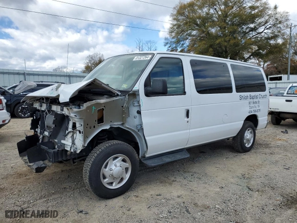 2014 Ford Econoline Wagon XL with VIN 1FBNE3BL1EDA65640, listed as a Copart auction lot 81327264 with 30,286 mi miles and Salvage Title. Bid and sale history available at carsss.com. Image 1.