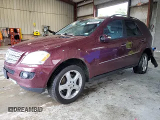 2006 Mercedes-Benz M 350 z VIN 4JGBB86E06A081360, wystawiony jako Copart lot #56954935 z przebiegiem 129 436 mil mil oraz Szkoda całkowita • Salvage title. Historia ofert i sprzedaży dostępna na DreamBid. Obrazek 1.