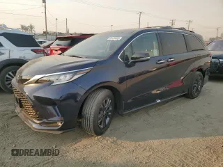 2024 Toyota Sienna LE with VIN 5TDCSKFC8RS146435, listed as a Copart auction lot 88138465 with 2,594 mi miles and Salvage Title. Bid and sale history available at carsss.com. Image 1.
