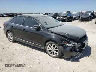 2013 Volkswagen Jetta SE с VIN 3VWDX7AJ4DM401838, выставлен на аукционе Copart как лот 86765074 с пробегом 105 218 миль миль и Списание • Salvage title. История ставок и продаж доступна на DreamBid. Изображение 4.