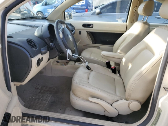 2008 Volkswagen New Beetle Coupe S with VIN 3VWPW31C38M501140, listed as a Copart auction lot 46246235 with 76,424 mi miles and Non Repairable. Bid and sale history available at carsss.com. Image 7.